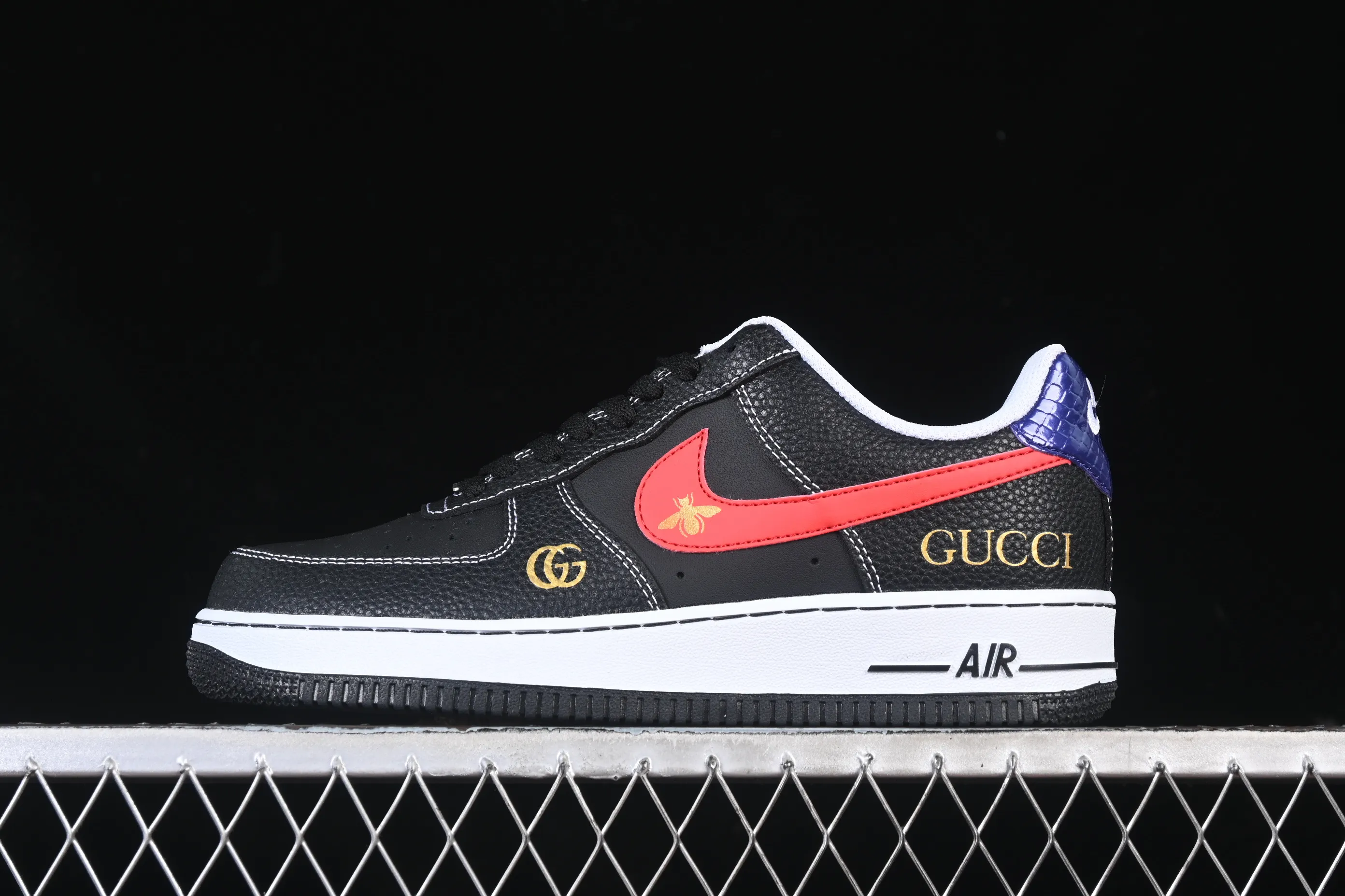 All categories Nk Air Force 1 Air Force series Nk Air Force 1 Low Air Force low-top Nike Air Force 1'07 Low Gucci joint black and red hook Air Force 1 low-top casual sneakers AH8462-001